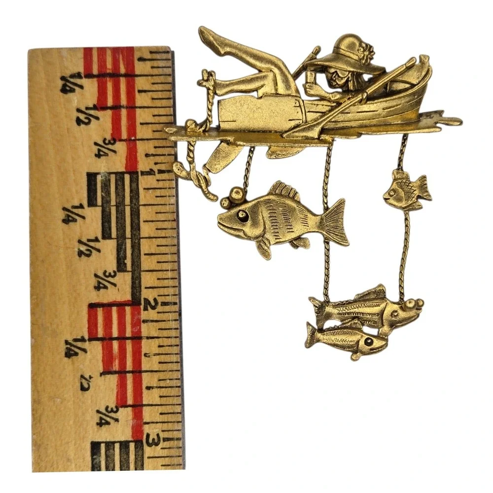 Danecraft Brooch Gold Tone Gold Vintage Fishing Rowboat Dangle Novelty Pin